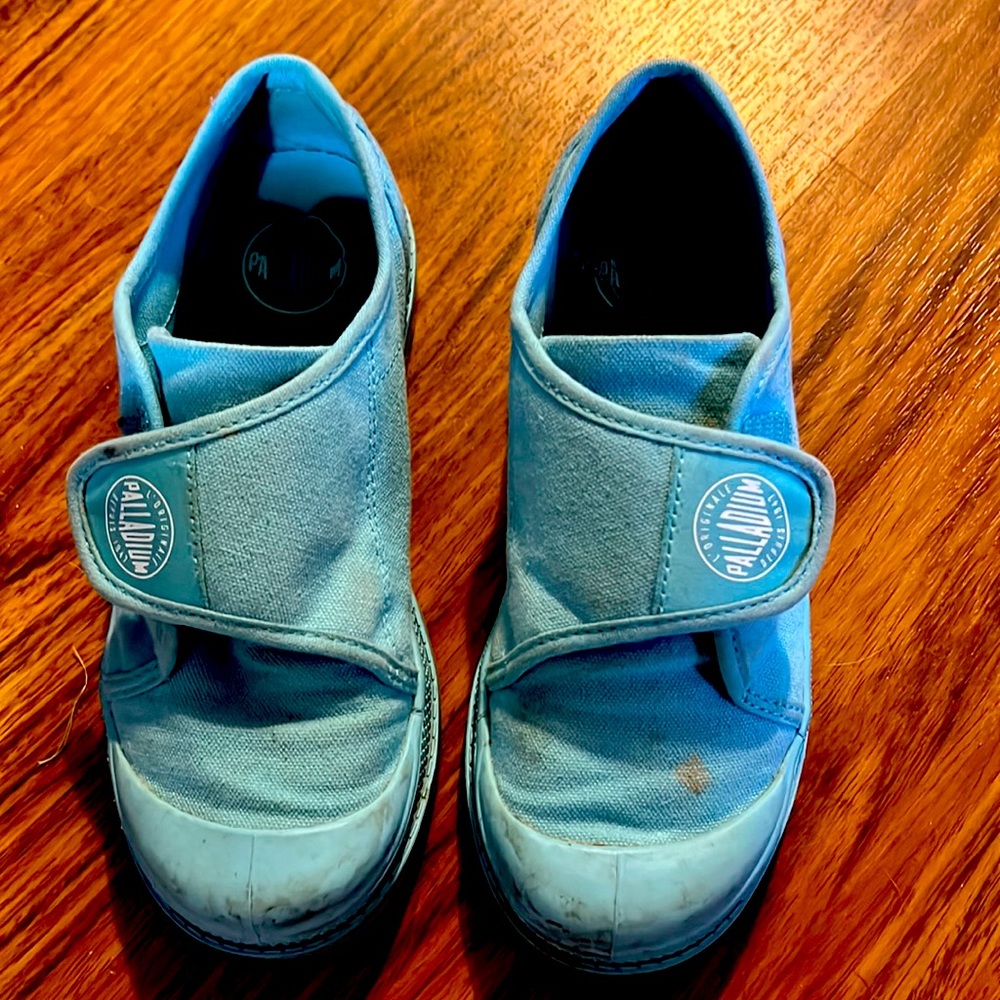 Palladium’s, daughter wore them a handful of times! Still awesome!